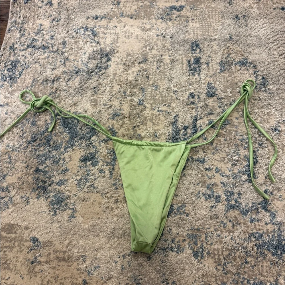 Frankie’s Bikinis Tia String Bottom